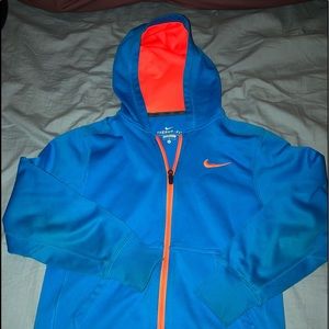 Authentic boys Nike therma-fit hoodie